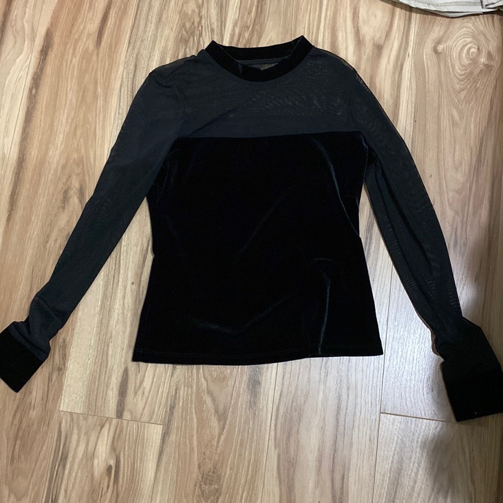 Black mesh going out top